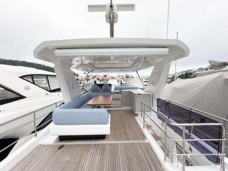 Azimut 60 image