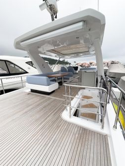 Azimut 60 image