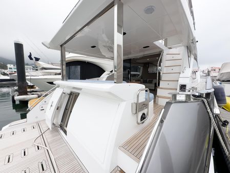 Azimut 60 image