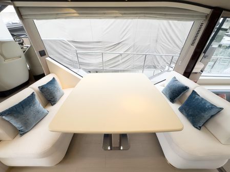 Azimut 60 image