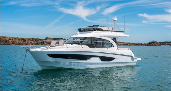 Beneteau ANTARES-11-FLY image