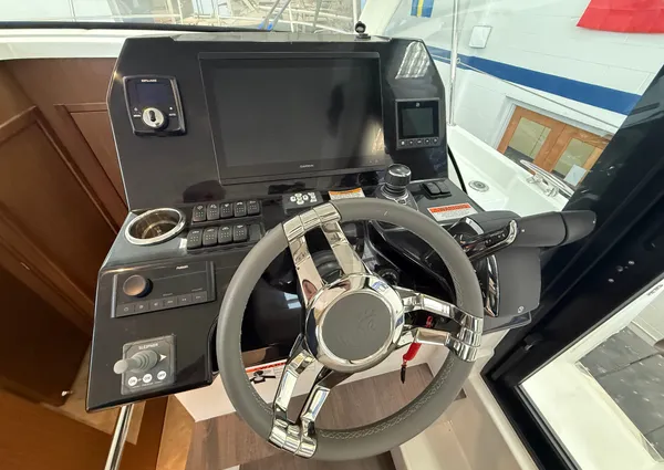 Beneteau ANTARES-11-FLY image