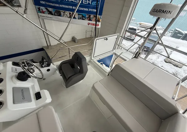 Beneteau ANTARES-11-FLY image