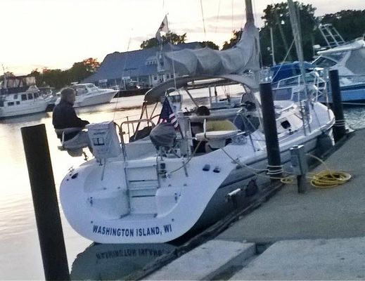 Catalina 310 - main image
