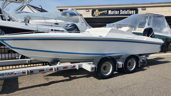 Superboat 24 CUDDY