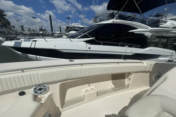 Grady-White Canyon 366 image