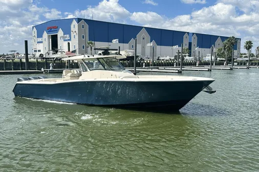 Grady-White Canyon 366 