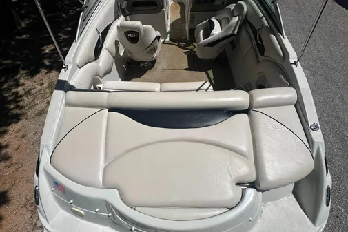 Crownline 220 LS image