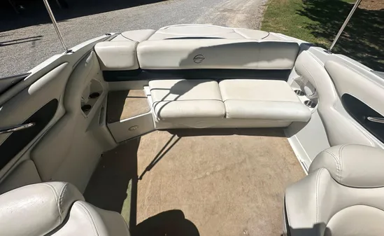 Crownline 220 LS image