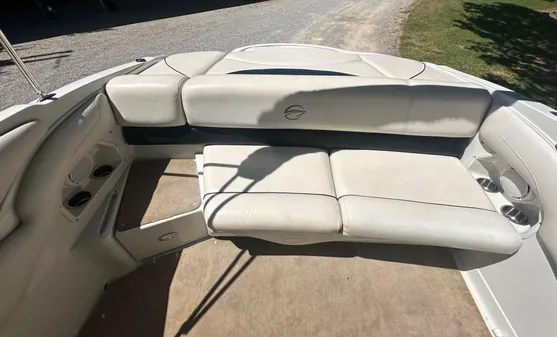 Crownline 220 LS image