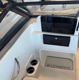 Stingray 172DC image