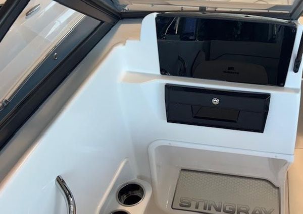 Stingray 172DC image