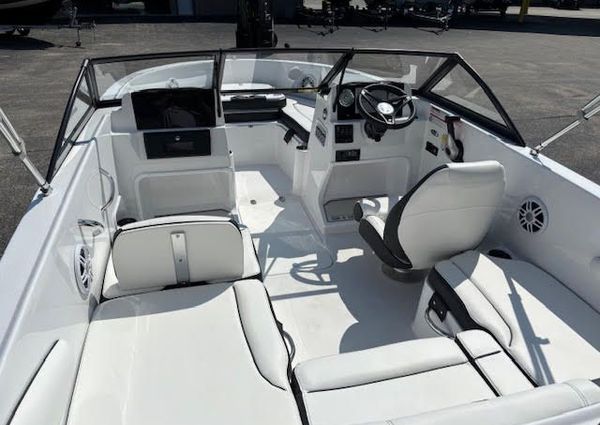 Stingray 172DC image