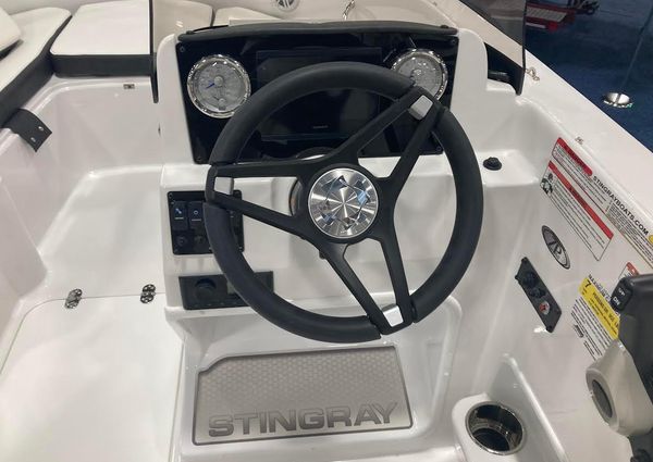 Stingray 172DC image