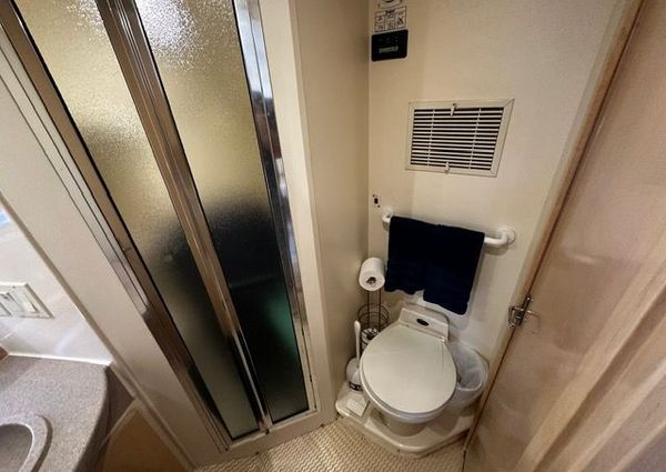 Carver 350-MARINER image