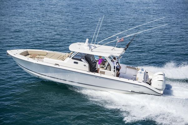 Pursuit S 408 Sport - main image
