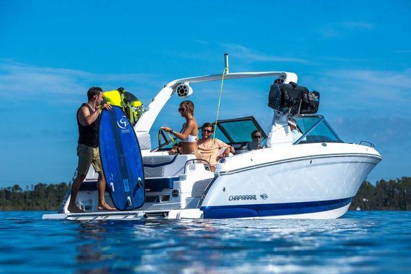 Chaparral 29 Surf - main image