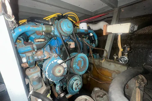 Chris-Craft Commander 42 image