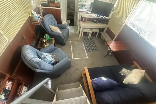 Chris-Craft Commander 42 image