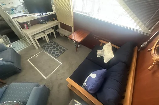 Chris-Craft Commander 42 image