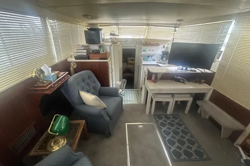 Chris-Craft Commander 42 image