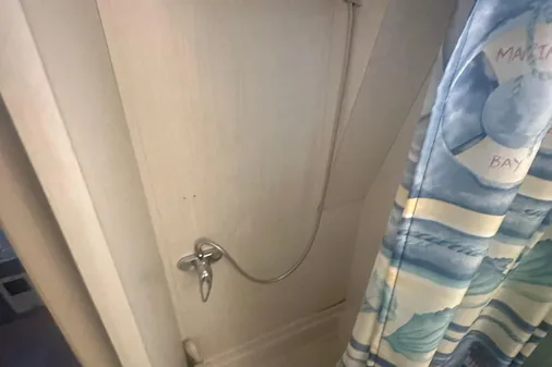 Chris-Craft Commander 42 image