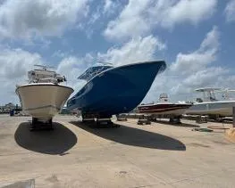 Yellowfin 39 Offshore image