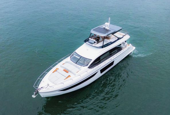 Azimut 68-FLY-FLYBRIDGE - main image