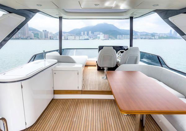 Azimut 68-FLY-FLYBRIDGE image