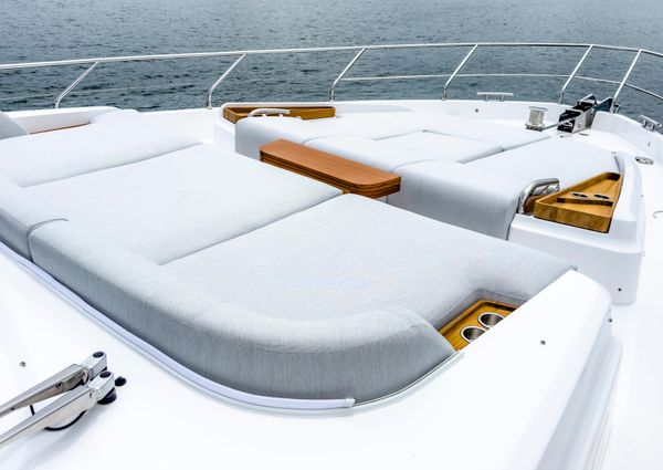 Azimut 68-FLY-FLYBRIDGE image