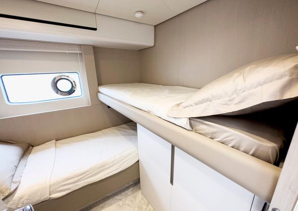 Azimut 68-FLY-FLYBRIDGE image