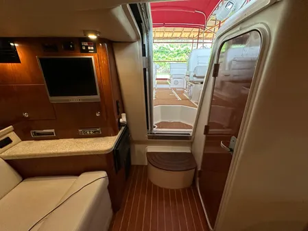 Regal 3350 Sport Cruiser image