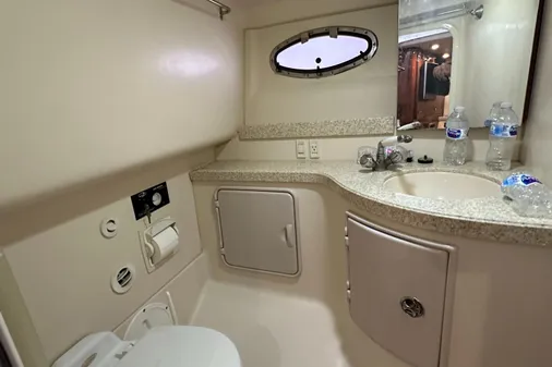 Regal 3350 Sport Cruiser image