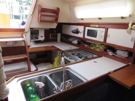 Catalina 36 image