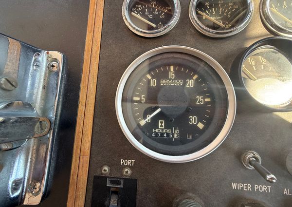 Marine-trader TRI-CABIN image