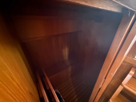 Marine-trader TRI-CABIN image