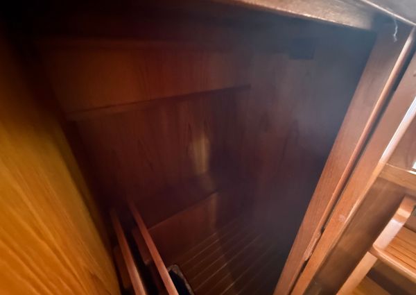 Marine-trader TRI-CABIN image