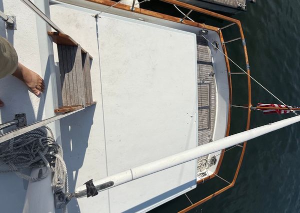 Marine-trader TRI-CABIN image