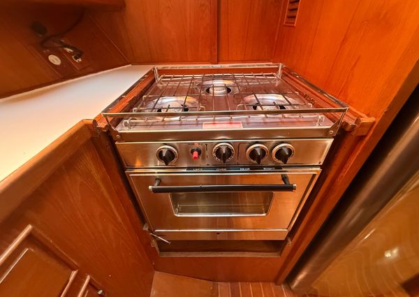 Marine-trader TRI-CABIN image