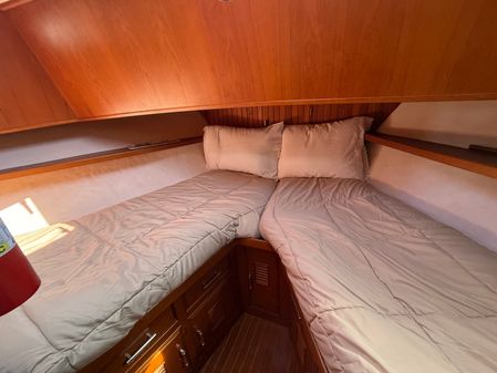 Marine-trader TRI-CABIN image