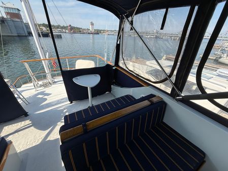 Marine-trader TRI-CABIN image