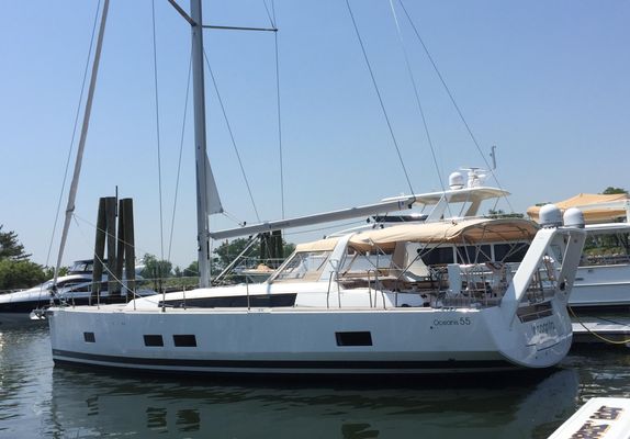 Beneteau Oceanis 55 - main image