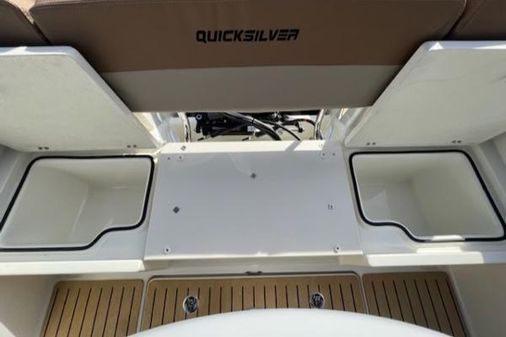 Quicksilver 555-CABIN image