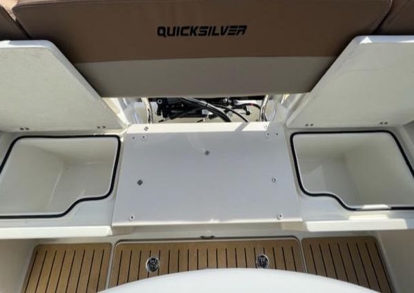 Quicksilver 555-CABIN image
