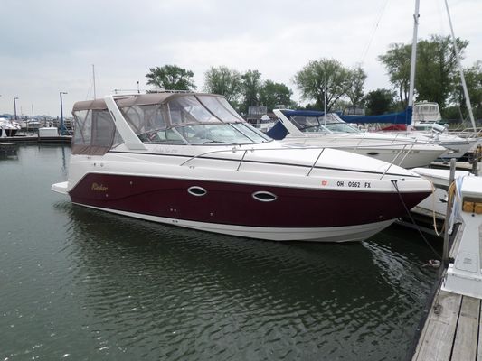 Rinker 270 Fiesta Vee - main image