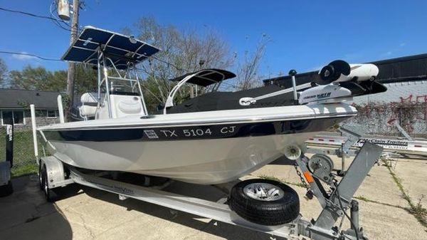 NauticStar 2200 Sport