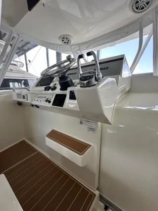 SeaVee 430 Fisharound image