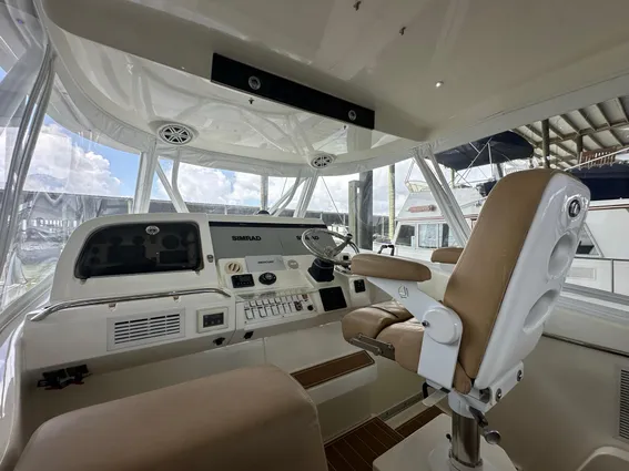 SeaVee 430 Fisharound image