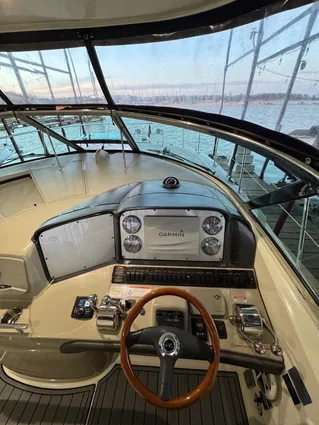 Sea Ray 38 Sundancer image