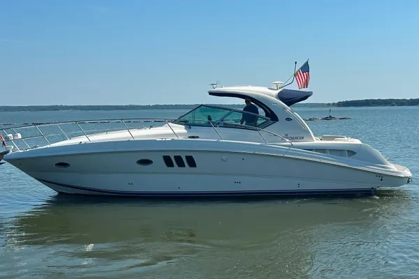 Sea Ray 38 Sundancer image